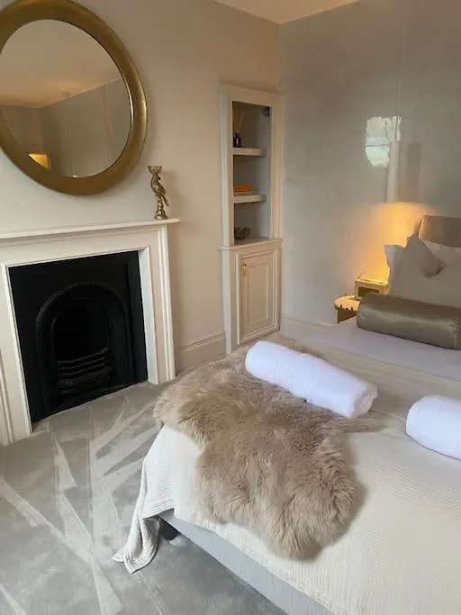 Luxury Georgian Apartment - 5 Minute Walk To Spa Bath